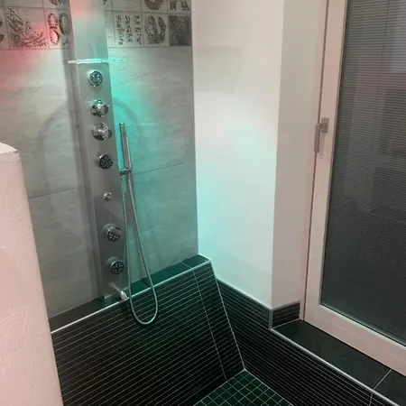 アパート Casa Monte Di Sopra Jacuzzi & Sauna