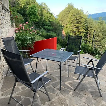 Casa Monte Di Sopra Jacuzzi & Sauna Apartment